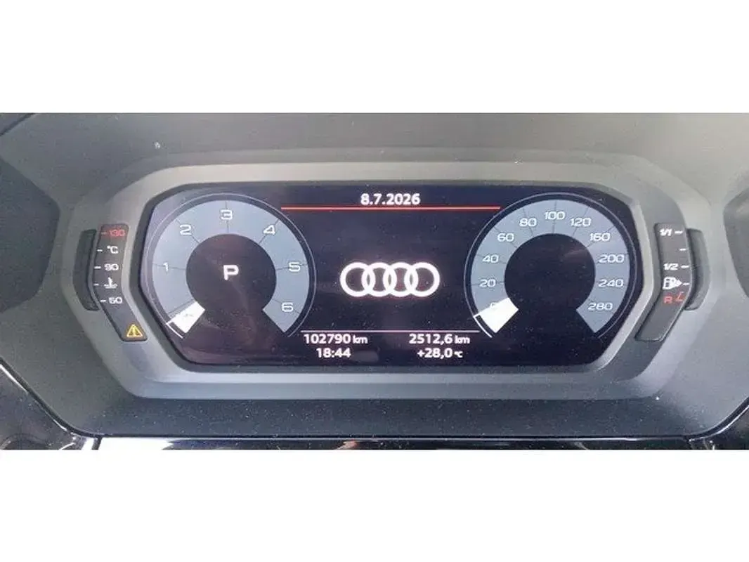 Usado Audi A3 Sportback Advanced 116 CV (85 kW) 2022 Gris Utilitario