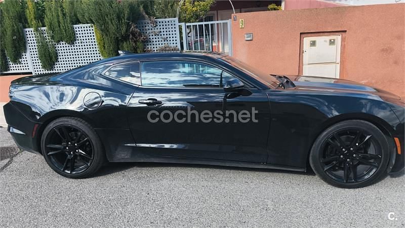 Usado Chevrolet Camaro 432 CV (317 kW) 2015 Negro Coupe