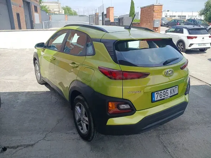 Usado Hyundai Kona 120 CV (88 kW) 2018 Verde SUV