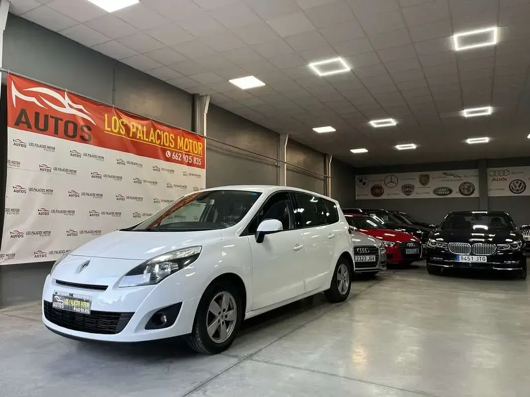 Usado Renault Scénic III Dynamique 129 CV (94 kW) 2012 Blanco Monovolumen