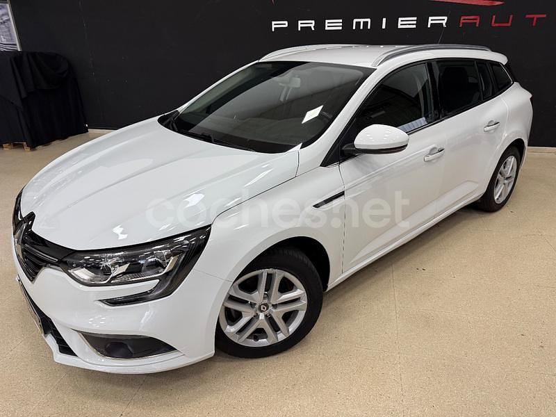 Usado Renault Mégane GrandTour Business 115 CV (84 kW) 2020 Blanco Familiar