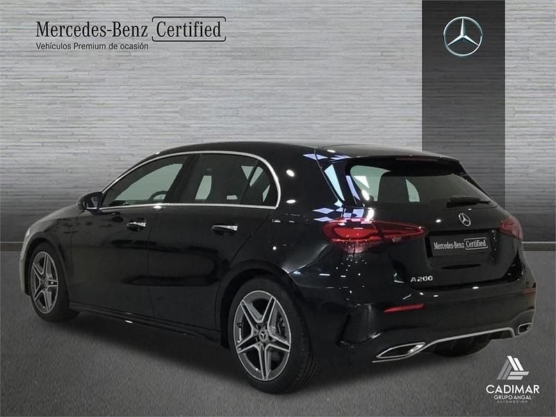 Usado Mercedes A200 163 CV (119 kW) 2024 Negro Berlina