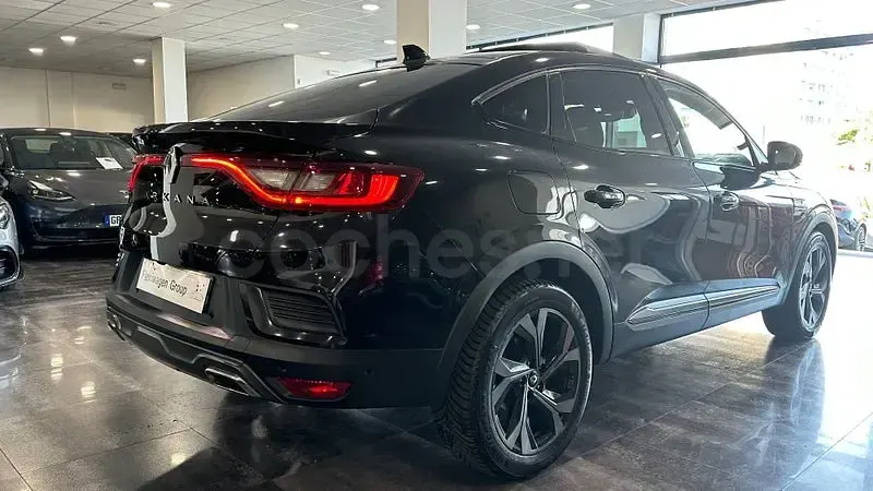 Usado Renault Arkana RS Line 160 CV (117 kW) 2023 Negro SUV