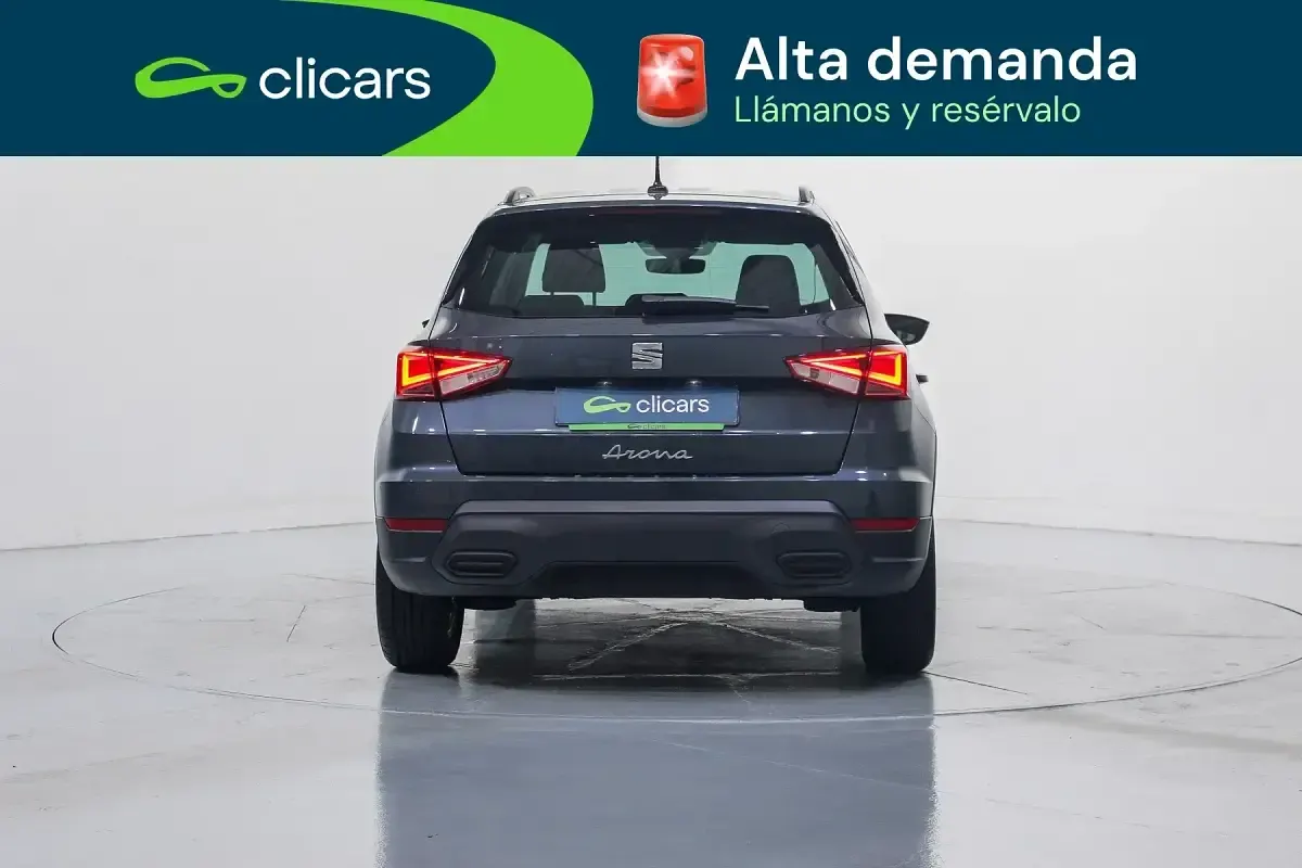 Usado Seat Arona Style 116 CV (85 kW) 2025 Gris SUV