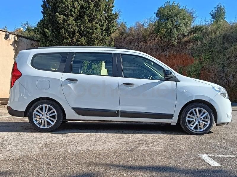 Usado Dacia Lodgy Comfort 95 CV (69 kW) 2020 Blanco Monovolumen