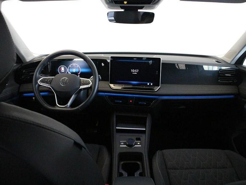 Usado VW Tiguan Life 150 CV (110 kW) 2024 Gris plata SUV