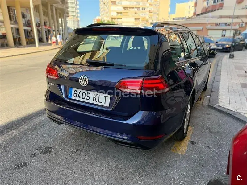 Usado VW Golf VII Advance 115 CV (84 kW) 2018 Azul Familiar