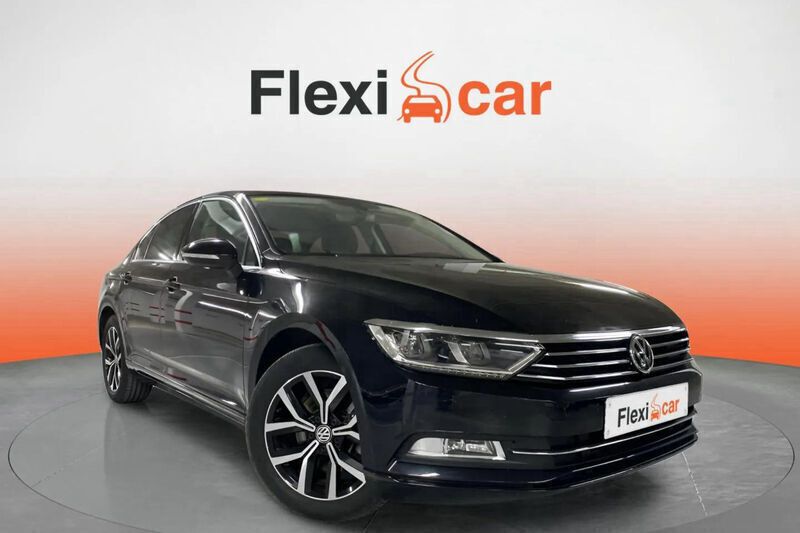 Negro Usado 2020 VW Passat Berlina | 14.690 € (Super precio) - Imagen 1/4