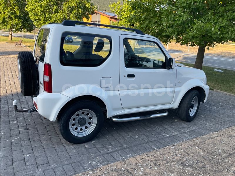 Usado Suzuki Jimny 85 CV (62 kW) 2017 Blanco SUV