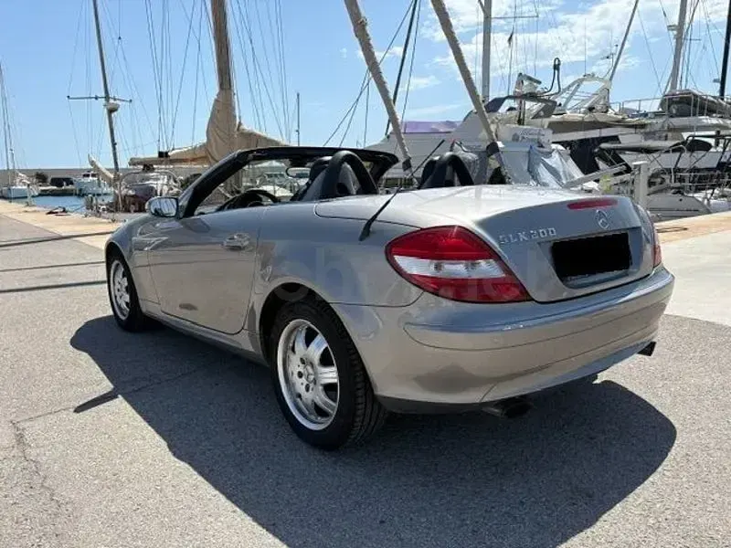 Usado Mercedes SLK200 163 CV (119 kW) 2005 Gris / plata Descapotable