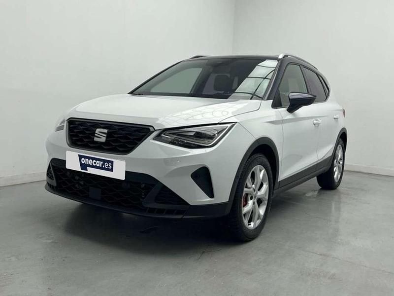 Usado Seat Arona FR 150 CV (110 kW) 2023 Blanco SUV