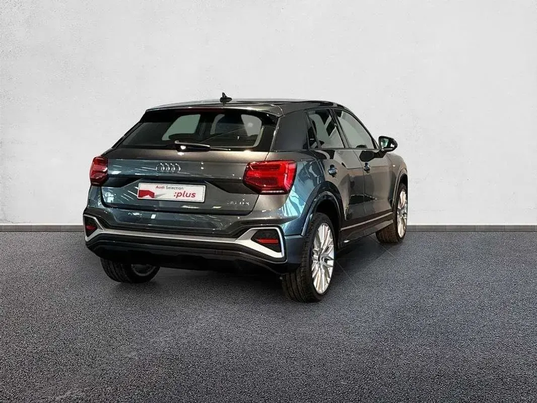 Usado Audi Q2 150 CV (110 kW) 2024 Gris SUV