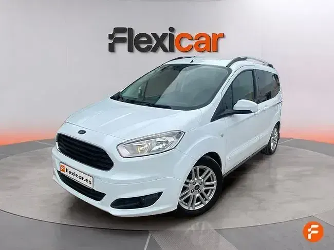 Usado Ford Tourneo Courier Titanium 95 CV (69 kW) 2017 Blanco Monovolumen