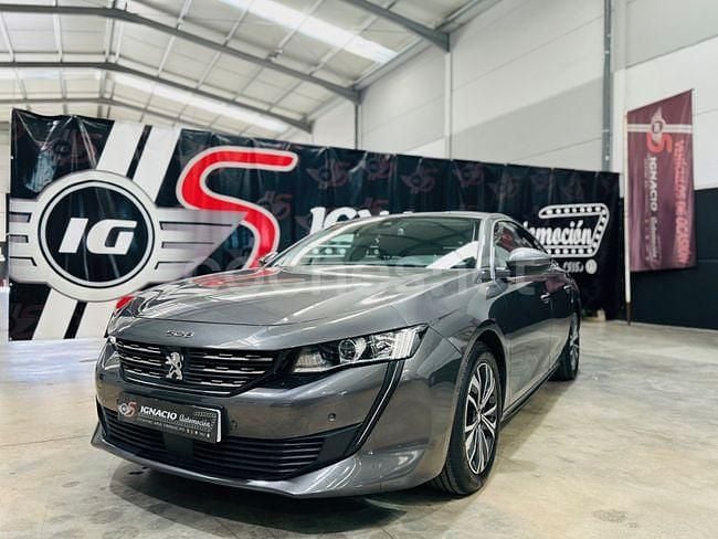 Usado Peugeot 508 Allure 130 CV (95 kW) 2021 Gris / plata Berlina