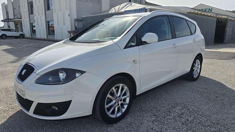 Usado Seat Altea Style 125 CV (91 kW) 2011 Blanco Monovolumen