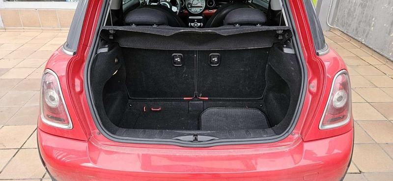 Usado Mini Cooper D 109 CV (80 kW) 2008 Rojo Utilitario