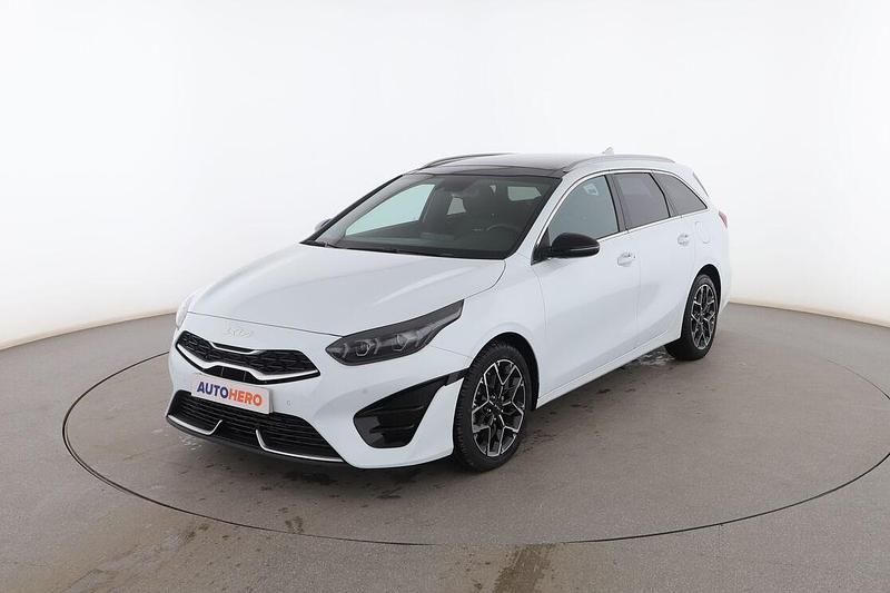 Blanco Usado 2021 Kia Ceed GT GT-Line Familiar | 21.599 € (Precio justo) - Imagen 1/3