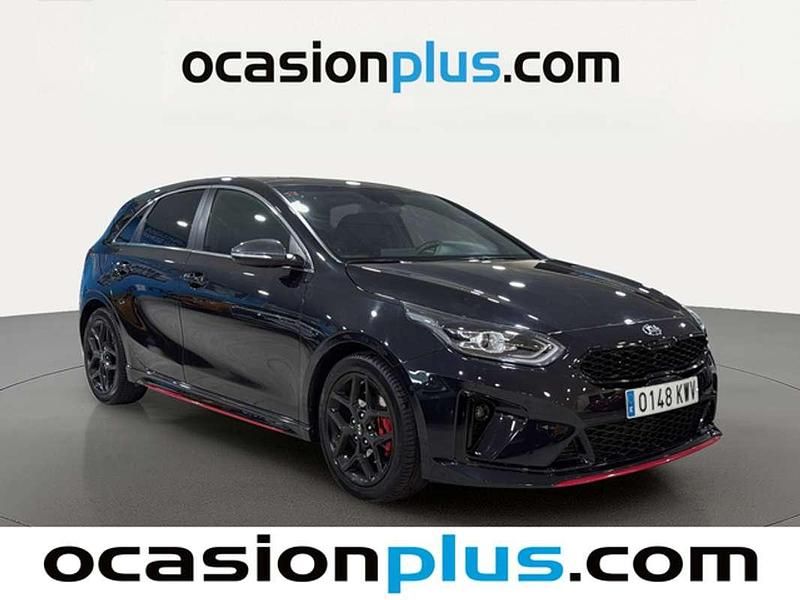 Usado Kia Ceed GT GT-Line 140 CV (102 kW) 2019 Negro Utilitario