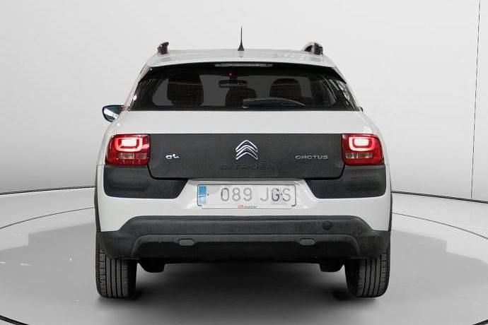 Usado Citroën C4 Cactus Feel 82 HP (60 kW) 2015 Citadino