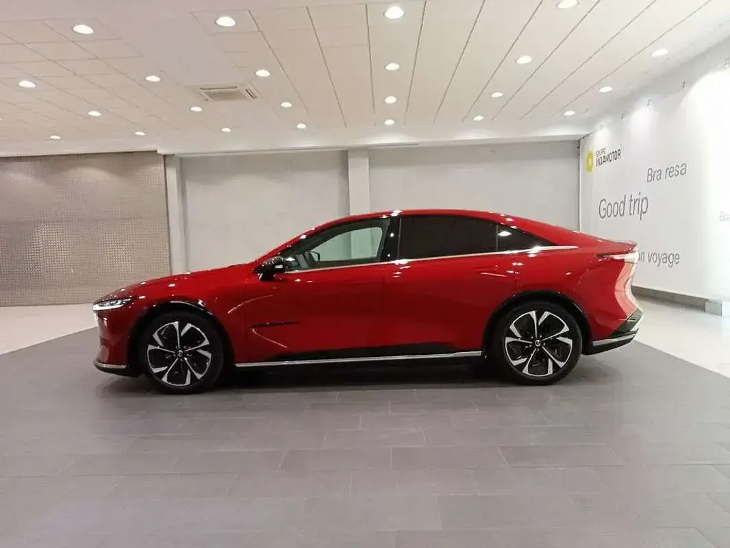 Usado Mazda 6e Takumi-Line 180 kW (245 CV) 2025 Rojo Berlina