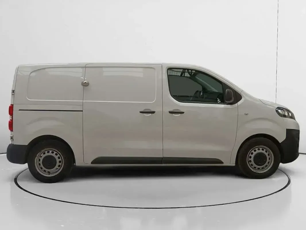 Usado Citroën Jumpy 102 CV (75 kW) 2021 Blanco Monovolumen