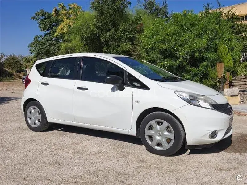 Usado Nissan Note Acenta 80 CV (58 kW) 2015 Blanco Utilitario