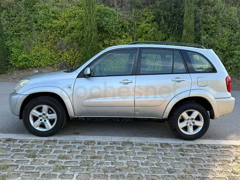 Usado Toyota RAV4 Sol 150 CV (110 kW) 2005 Gris / plata SUV