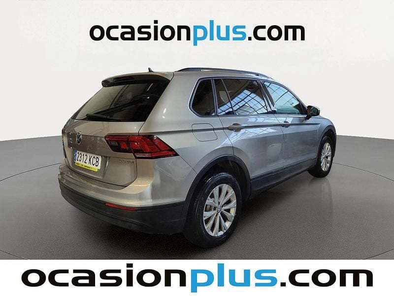 Usado VW Tiguan Edition 115 CV (84 kW) 2017 Gris SUV