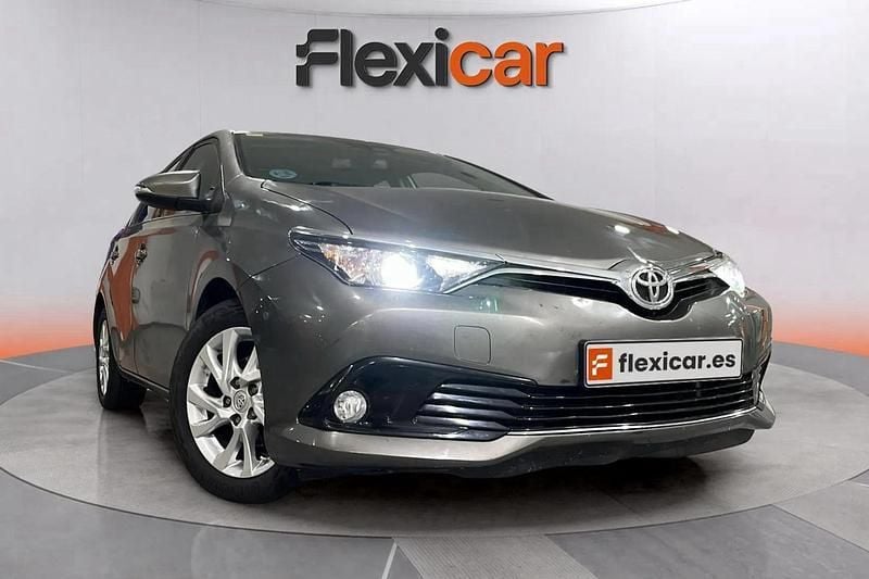 Gris Usado 2018 Toyota Auris Active Berlina | 13.290 € (Precio justo) - Imagen 1/4