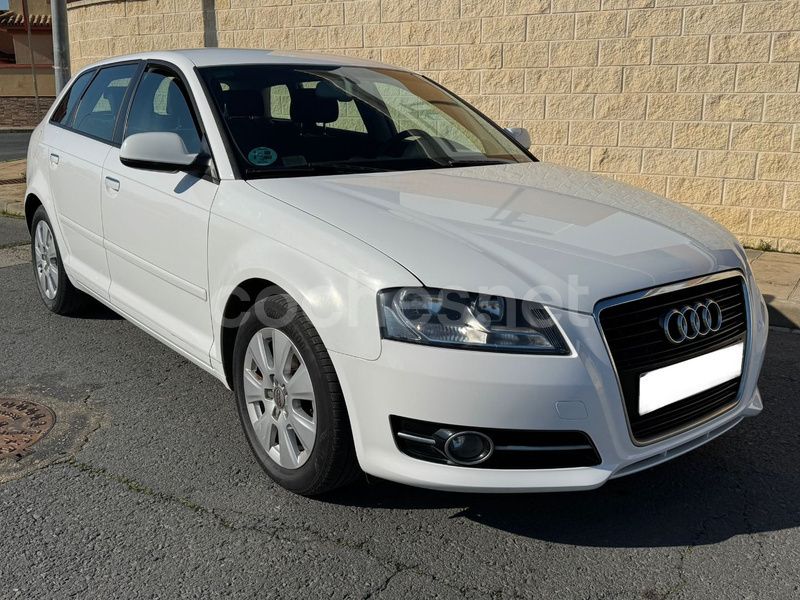 Blanco Usado 2012 Audi A3 Sportback Attraction Berlina | 9499 € (Precio justo) - Imagen 1/4