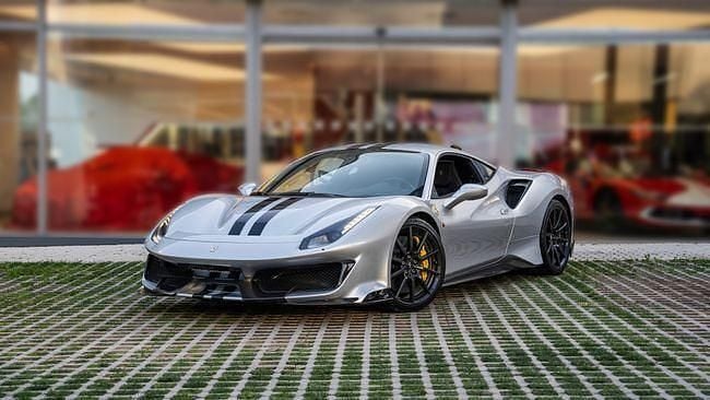 Używany Ferrari 488 721 KM (530 kW) 2019 Szary Coupe