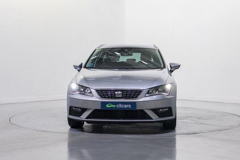 Usado Seat Leon XCELLENCE 130 CV (95 kW) 2020 Gris / plata Familiar