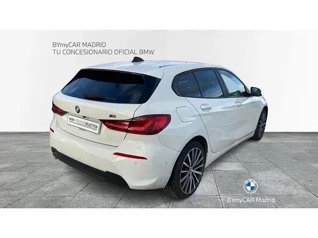 Begagnad BMW 118 Advantage 140 HK (102 kW) 2020 Vit Halvkombi