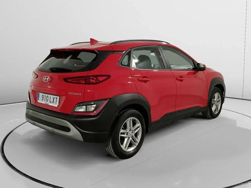 Usado Hyundai Kona 120 HP (88 kW) 2022 Vermelho SUV
