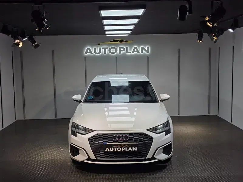 Usado Audi A3 116 CV (85 kW) 2023 Blanco Berlina