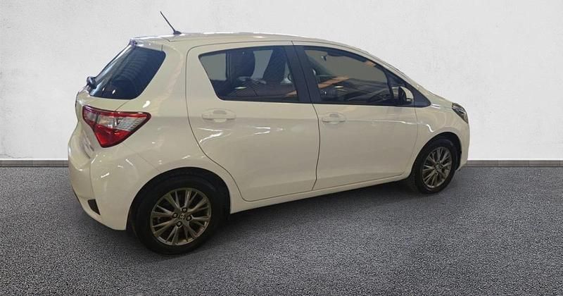 Używany Toyota Yaris Hybrid Active 100 KM (73 kW) 2020