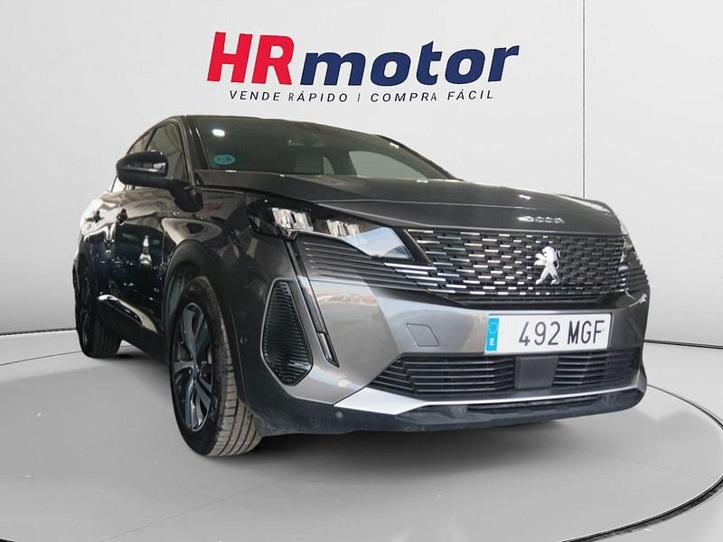Usado Peugeot 3008 Allure 132 CV (97 kW) 2022 Gris SUV