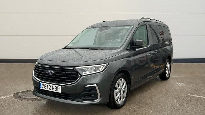 Usado Ford Grand Tourneo Connect Titanium 122 CV (89 kW) 2025 Gris / plata Monovolumen