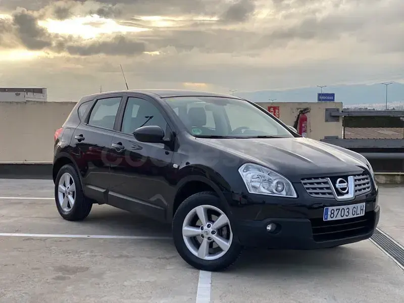 Usado Nissan Qashqai Tekna 140 CV (102 kW) 2009 Negro SUV