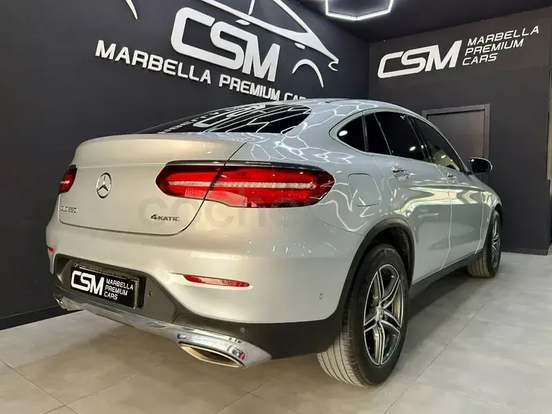 Usado Mercedes GLC250 211 CV (155 kW) 2020 Gris / plata SUV