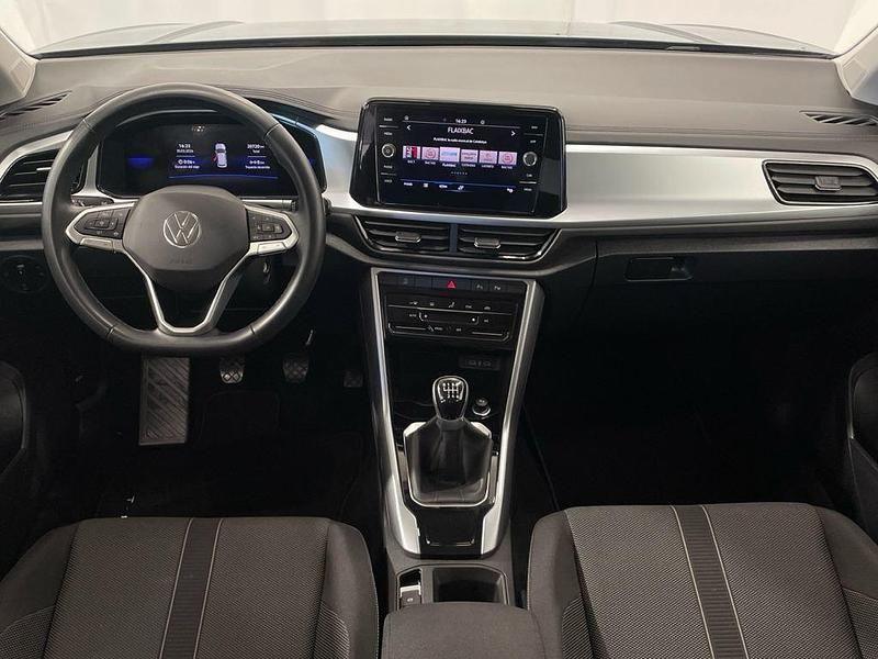 Usado VW T-Roc Life 110 CV (80 kW) 2024 Gris SUV