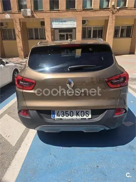 Usado Renault Kadjar Intens 130 CV (95 kW) 2017 Marrón SUV
