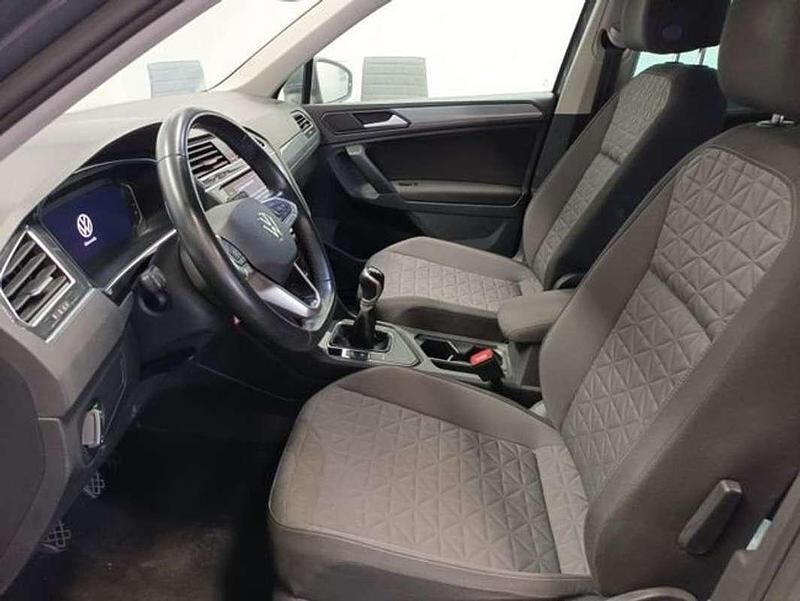 Usado VW Tiguan 131 CV (96 kW) 2022 Blanco SUV