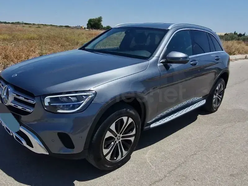 Usado Mercedes GLC300e 306 CV (225 kW) 2021 Gris / plata SUV