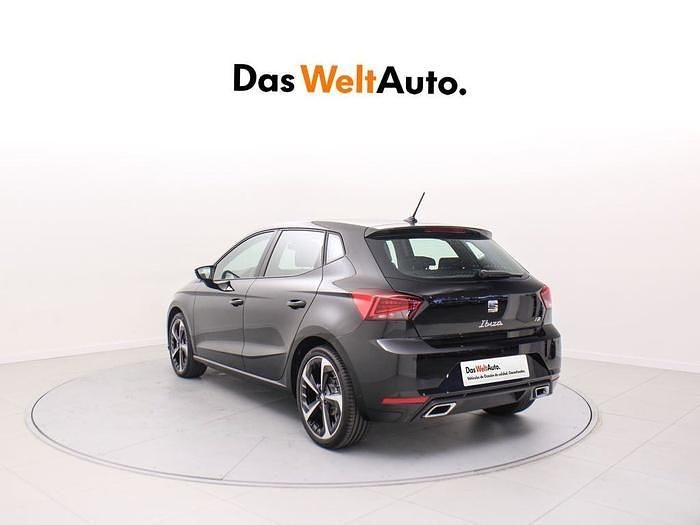 Usado Seat Ibiza FR 115 CV (84 kW) 2025 Negro