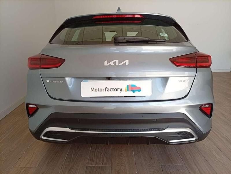 Usado Kia XCeed 141 CV (103 kW) 2023 Gris SUV