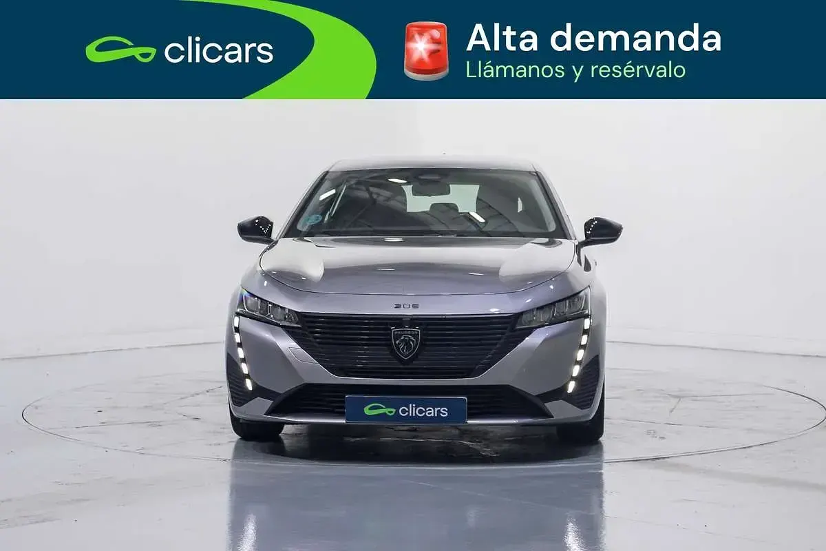 Usado Peugeot 308 Active 110 CV (80 kW) 2022 Plateado Utilitario