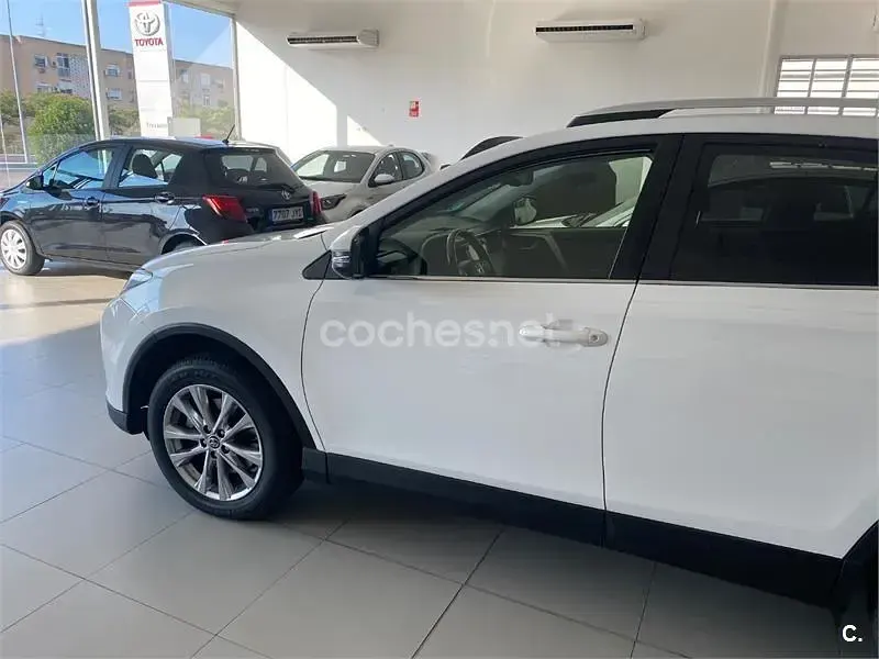 Occasion Toyota RAV4 Hybrid Executive 197 PK (144 kW) 2017 Wit SUV