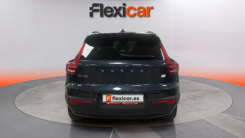 Usado Volvo XC40 211 CV (155 kW) 2021 Gris SUV