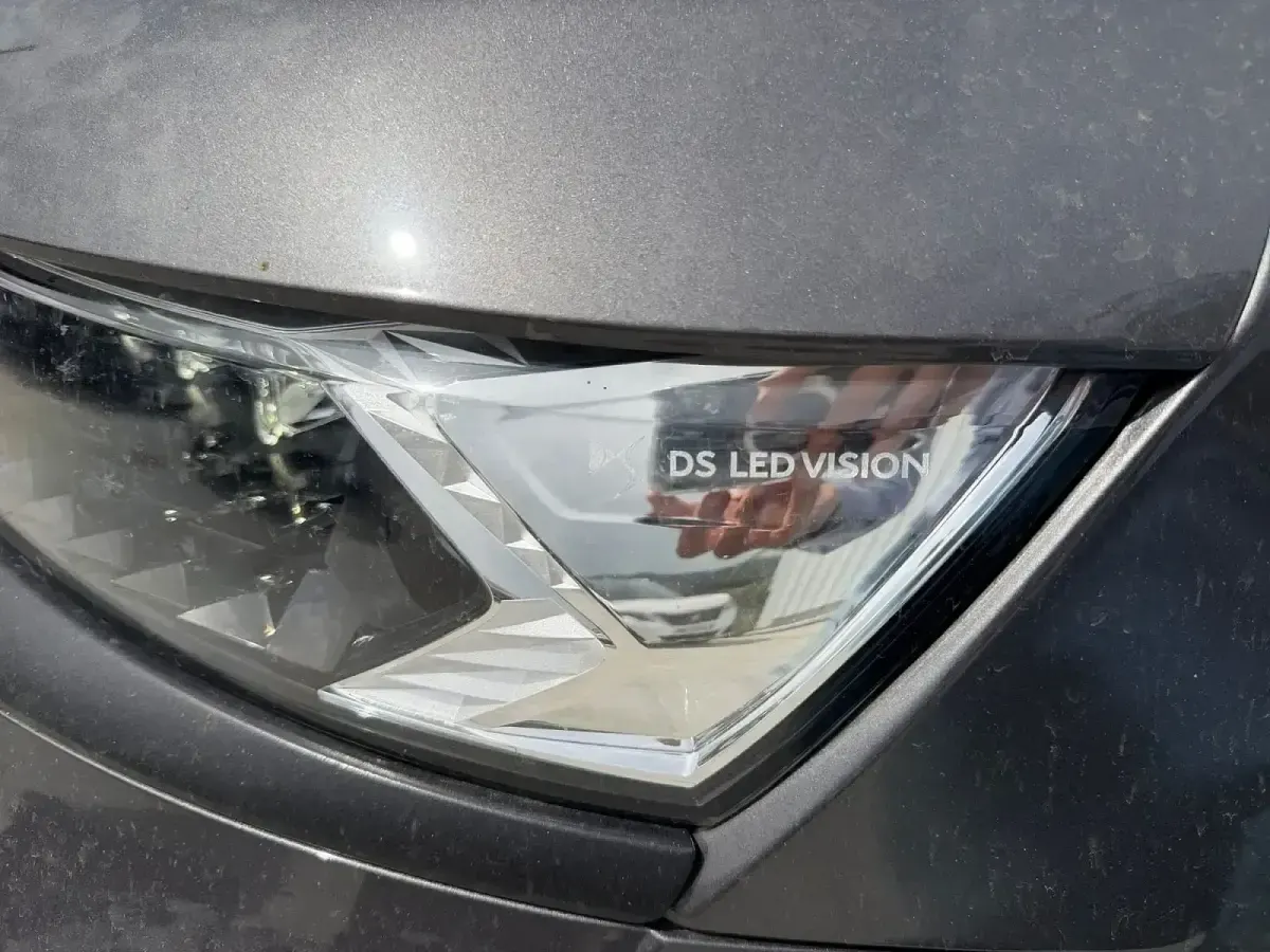 Usado DS Automobiles DS7 Crossback Performance 180 CV (132 kW) 2020 Gris SUV